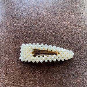 Pearl and Gold Hair Clip